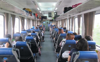 Tàu nhanh Bắc Nam chất lượng cao, giá vé không thay đổi