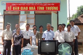 Đồng hành cùng người nghèo