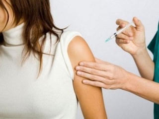 Trẻ vị thành niên cần tiêm nhắc lại 7 văcxin quan trọng