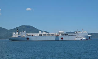 Tham quan tàu bệnh viện Hải quân Hoa Kỳ USNS Mercy