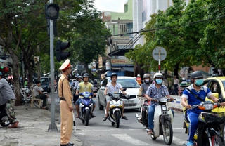 Bí thư Thành ủy Đà Nẵng trực tiếp nhận thông tin về ATGT