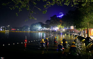 Làm đẹp cho  Hồ Gươm