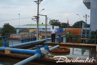 Người dân bất an nguồn nước từ Nhà máy nước sạch