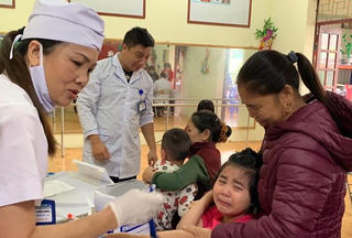 Giám sát chặt thực phẩm học đường