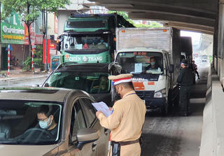 Đề nghị bãi bỏ những 'cách làm riêng' trong lưu thông hàng hóa