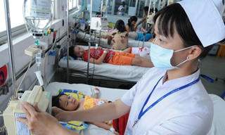 Số người mắc sốt xuất huyết tăng gấp 3 lần đỉnh dịch năm 2015