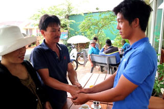 Thanh niên cứu hai nữ sinh dưới sông Đa Nhim được khen thưởng