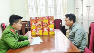 Coi trời bằng vung