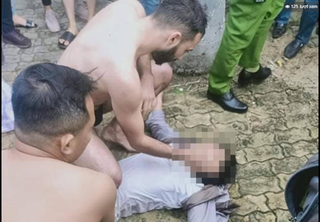 'Ông tây' dũng cảm, lao xuống sông Hàn cứu thanh niên nghi tự tử