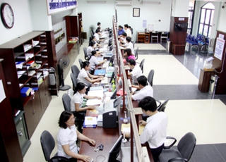 TP. Hồ Chí Minh: Sẽ giảm 14.000 biên chế