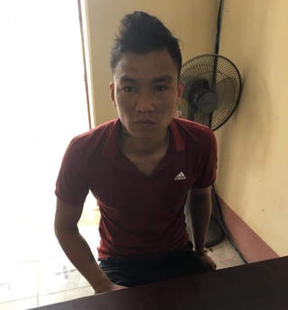 Đột nhập trường học lấy đi thiết bị máy tính và 2 chiếc váy