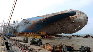 Hàn Quốc: Phát hiện thêm thi thể nạn nhân trong xác phà Sewol