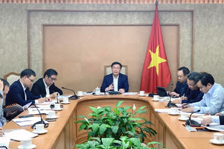 Tiếp cận với các mô hình kinh doanh mới nhưng phải tăng kiểm tra giám sát