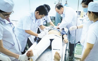 24 người nghi phơi nhiễm HIV sẽ được điều trị như thế nào?