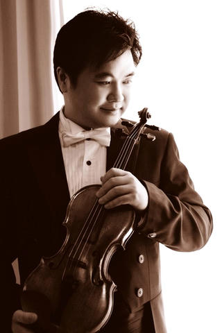Nghệ sĩ violin gốc Việt Trần Hữu Quốc về nước trình diễn