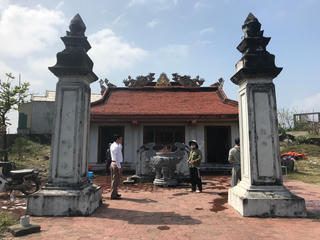 Ngôi miếu thiêng xóm vạn chài