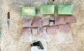 Đang bị truy nã vẫn đi buôn 9 bánh heroin, 7 nghìn viên thuốc lắc