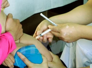 Nghệ An: Bé 2 tháng tuổi tử vong sau khi tiêm vaccine