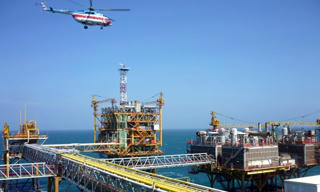 Ngành dầu khí: Hụt vốn  vì các 'đại gia' bỏ cuộc