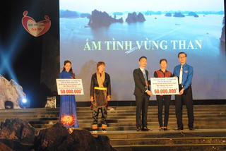 Đêm nhạc hội ‘Ấm tình vùng than’