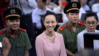 Trả hồ sơ, điều tra bổ sung 'vụ án Hoa hậu Phương Nga'