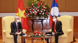 BẢN TIN MẶT TRẬN: Tổng Bí thư, Chủ tịch nước Lào Thongloun Sisoulith tiếp Chủ tịch UBTƯ MTTQ Việt Nam Đỗ Văn Chiến