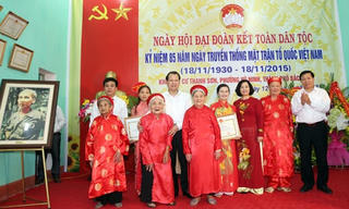 Phó Thủ tướng Vũ Văn Ninh dự ngày hội Đại đoàn kết tại Bắc Ninh