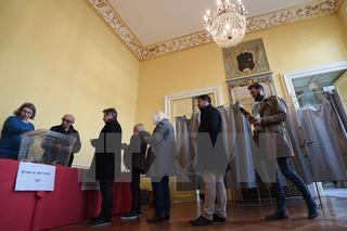 Bầu cử tổng thống Pháp: Ứng cử viên cực hữu Marine Le Pen dẫn đầu
