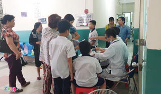 15 học sinh nhập viện cấp cứu sau khi uống trà sữa