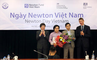 Trao giải thưởng Newton cho dự án khoa học xuất sắc