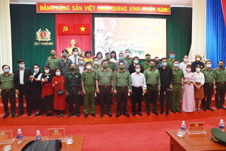 Trại sáng tác văn học về đề tài 'Hình tượng người chiến sĩ CSND'