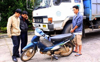Bắt tài xế bỏ trốn sau khi đâm 2 người tử vong