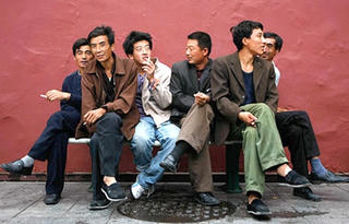 Trai làng Trung Quốc làm 20 năm chưa đủ tiền cưới vợ