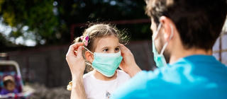 Tiêm đầy đủ 2 liều vaccine Covid-19, vẫn cần đeo khẩu trang để ngừa bệnh