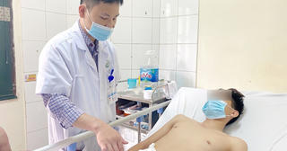 Nam thanh niên bị đứt ống dẫn tinh sau tai nạn giao thông