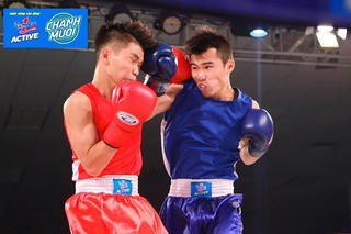 Võ sĩ ăn miếng trả miếng để tranh vé vào chung kết Boxing