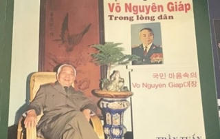Ra mắt sách ảnh về Đại tướng Võ Nguyên Giáp bản song ngữ Việt-Hàn
