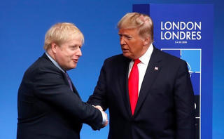 Thủ tướng Anh hoãn thăm Mỹ sau cuộc điện đàm gay gắt với ông Trump?
