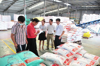 Kỳ lạ... Thông tư!