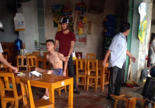 Thanh Hóa: Tóm gọn nam thanh niên “ngáo rượu”, vác dao chém hàng phố
