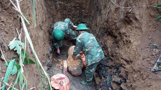 Hủy nổ quả bom gần 300 kg sót lại sau chiến tranh