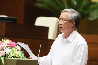 Tiếp tục học tập và làm theo Bác bằng những việc làm thiết thực, cụ thể