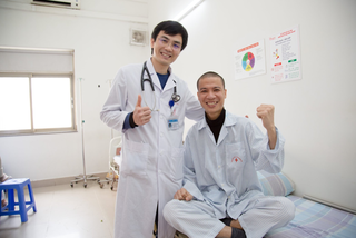 Năng lượng tích cực của 'chiến binh' mắc ung thư máu