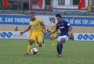 Đánh bại Than Quảng Ninh, Thanh Hóa vô địch lượt đi V-League