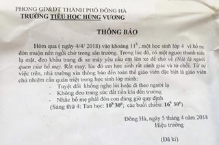 Trường học Quảng Trị dán thông báo cảnh giác với người lạ