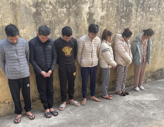 Tổ chức ‘tiệc’ ma túy xuyên đêm, 7h sáng vẫn chưa hết ‘phê’ 