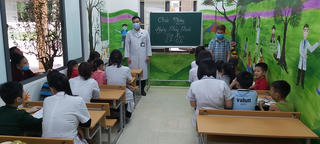 Khi bác sĩ trở thành giáo viên