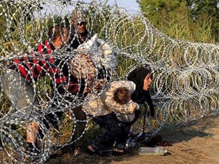 Hungary chặn người di cư bất hợp pháp