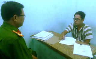 Giả danh Cảnh sát lừa tiền thiếu nữ