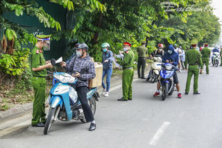 Hà Nội không kiểm soát giấy đi đường, bỏ phân vùng từ 6h ngày 21/9